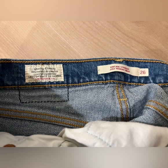 Levi’s Ribcage Straight Cut - Picture 4 of 8